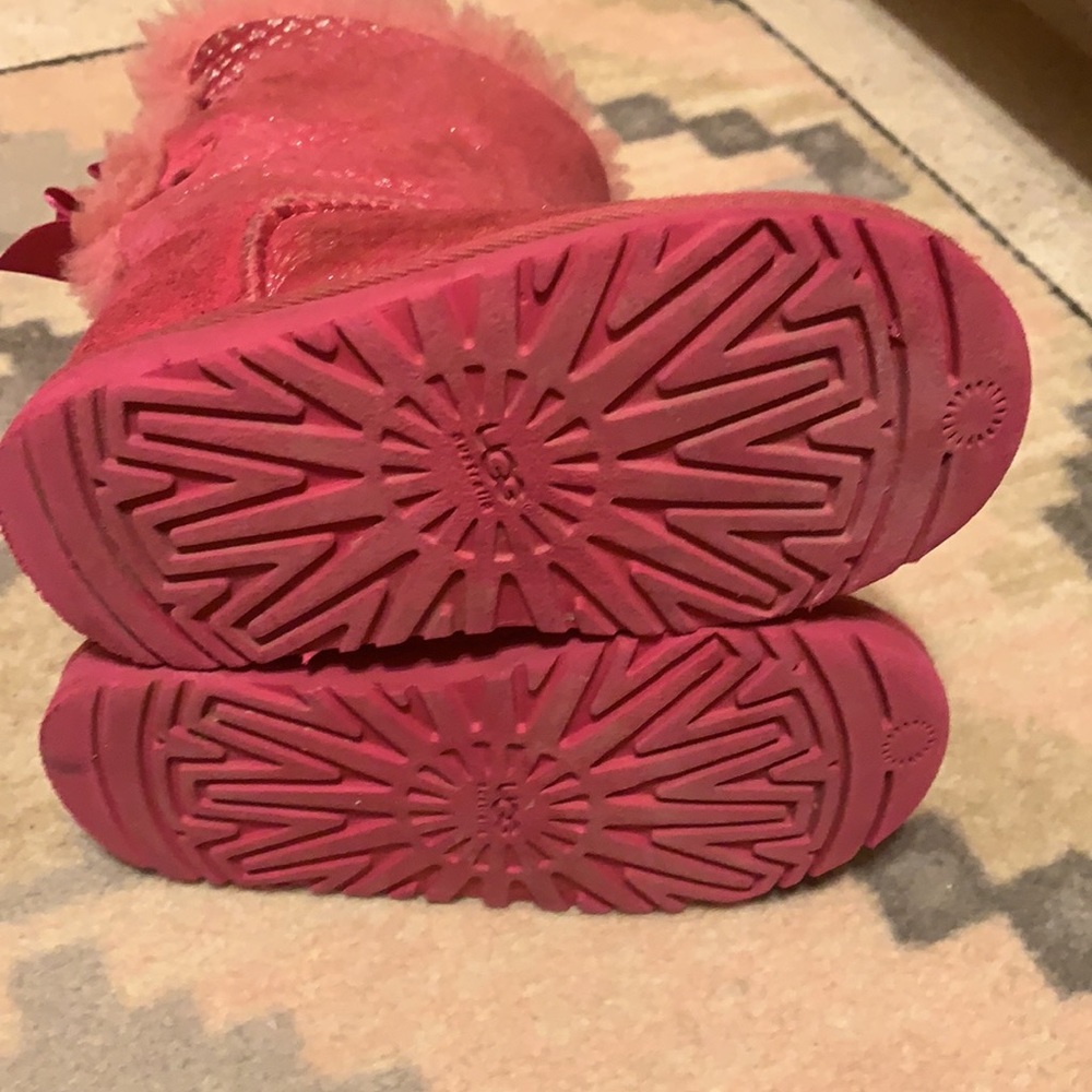 Pink uggs - Picture 8 of 9